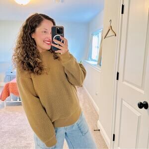 Everlane Camel Brown Teddy Crewneck Sweatshirt Medium